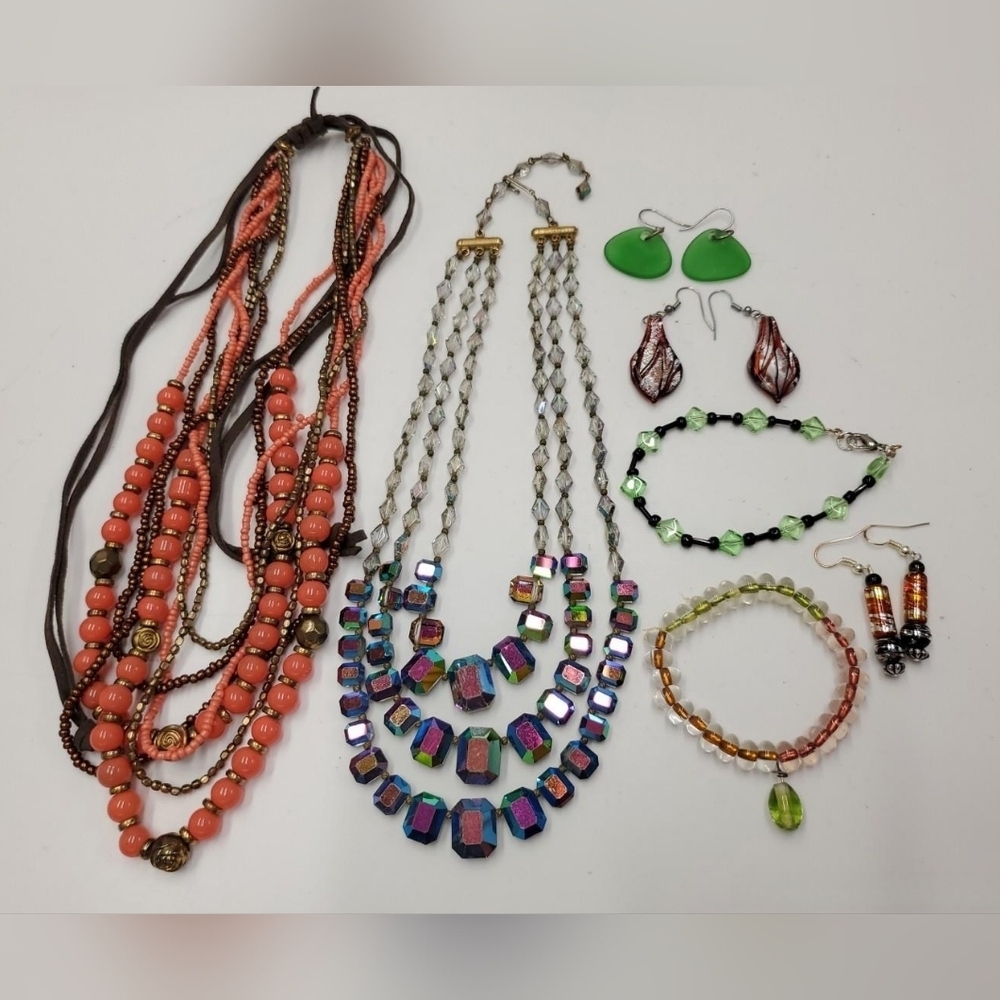 Peacock AB Aurora Borealis Glass Crystal Bead Necklace And Art Class Jewelry Lot